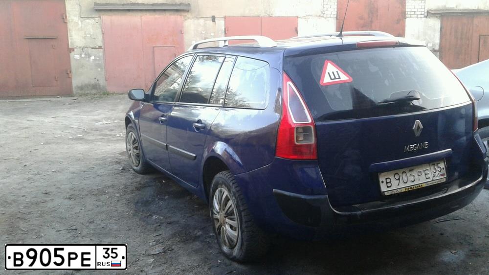 Фото автомобиля RENAULT MEGANE, 2007 — госномер К427ВМ35. Цвет: СИНИЙ