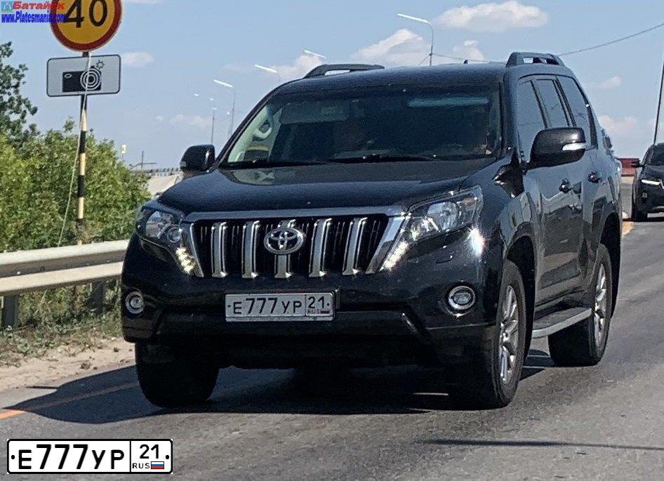 Фото автомобиля LADA 2194 KALINA, 2018 — госномер Е777УР21. Цвет: Оранжевый перламутровый