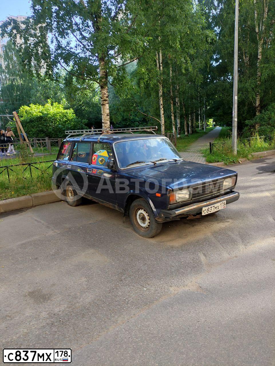 Фото автомобиля LADA 2104, 2007 — госномер С837МХ178. Цвет: СЕРЕБРИСТО-СИНИЙ