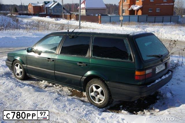 Фото автомобиля VOLKSWAGEN PASSAT, 1989 — госномер С780РР97. Цвет: ЗЕЛЕНЫЙ