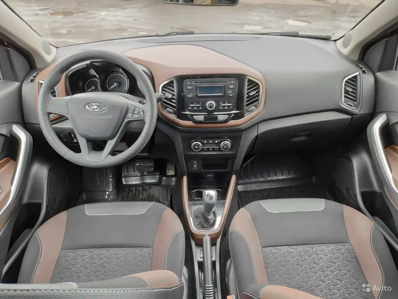 Фото автомобиля LADA XRAY, 2017 — госномер О184КА71. Цвет: СВЕТЛО-КОРИЧНЕВЫЙ