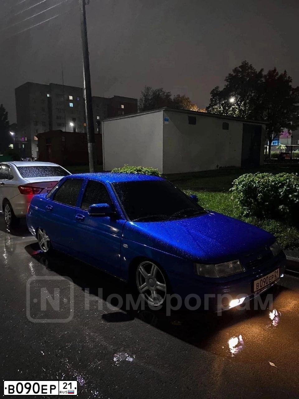 Фото автомобиля LADA 2110, 2004 — госномер В090ЕР21. Цвет: Сине-зеленый