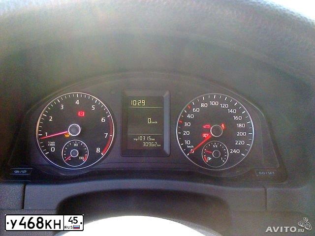 Фото автомобиля VOLKSWAGEN GOLF PLUS, 2012 — госномер А889КМ45. Цвет: Белый