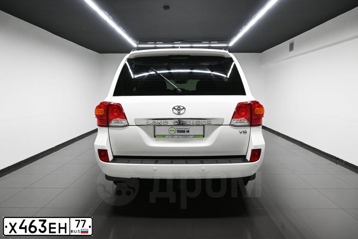 Фото автомобиля TOYOTA LAND CRUISER 200, 2013 — госномер У281УО69