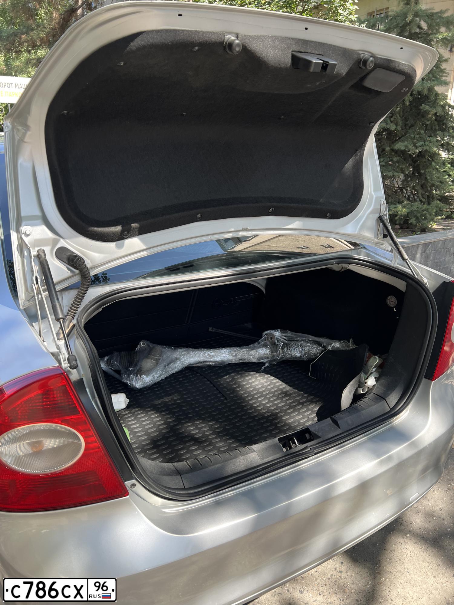 Фото автомобиля FORD FOCUS, 2011 — госномер О464ХВ774. Цвет: Серый