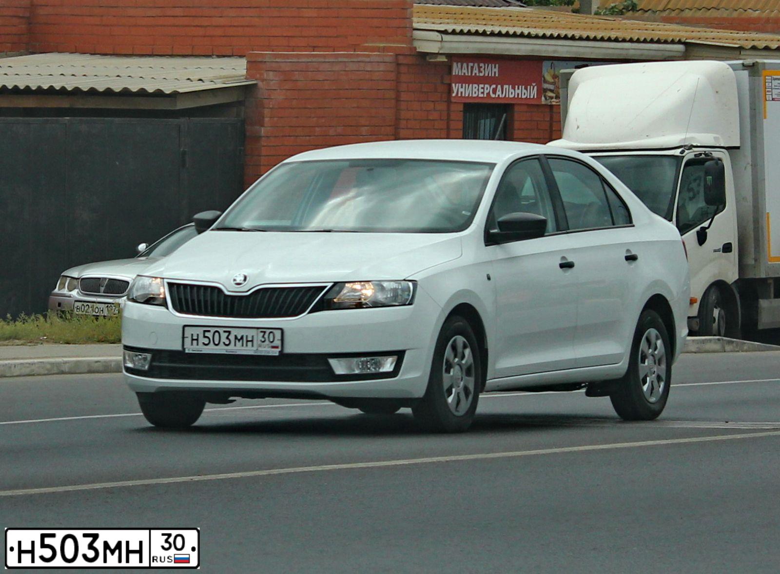 Фото автомобиля SKODA RAPID, 2017 — госномер М345СМ134. Цвет: Белый