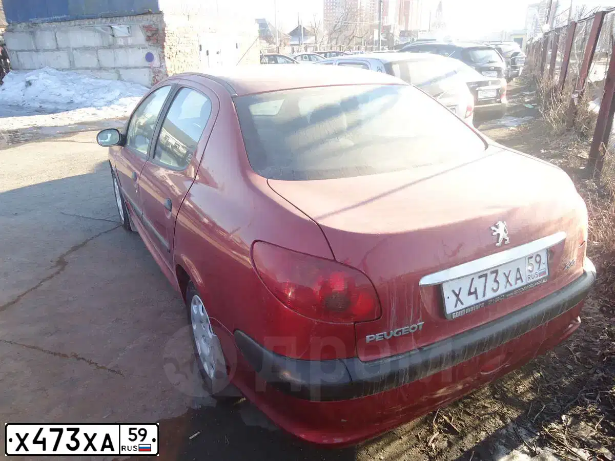 Фото автомобиля PEUGEOT 206, 2008 — госномер Р287ЕН159. Цвет: Красный