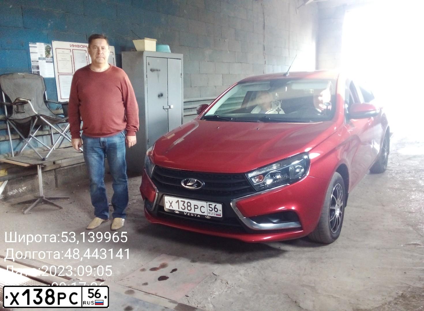 Фото автомобиля LADA VESTA, 2018 — госномер М467ЕК763. Цвет: Красный