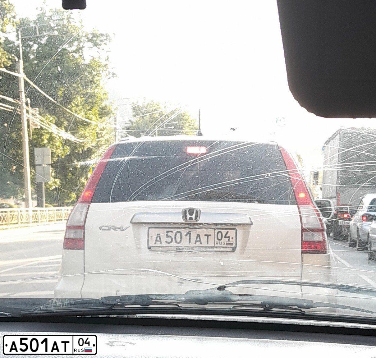 Фото автомобиля HONDA CR-V, 2011 — госномер К444РН190. Цвет: Белый