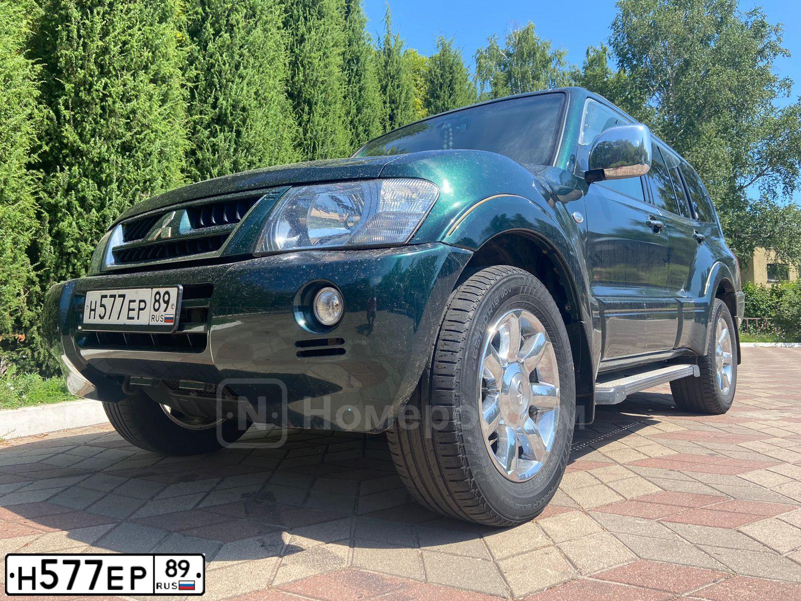 Фото автомобиля MITSUBISHI PAJERO, 2000 — госномер Р464ЕА46. Цвет: ЗЕЛЕНЫЙ