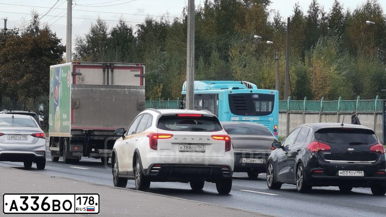 Фото автомобиля LADA 2112, 2006 — госномер М666АТ98. Цвет: ЧЕРНЫЙ