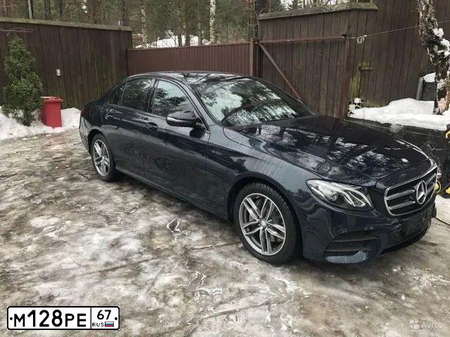 Фото автомобиля MERCEDES E-KLASSE, 2016 — госномер М128РЕ67. Цвет: ЗЕЛЕНЫЙ