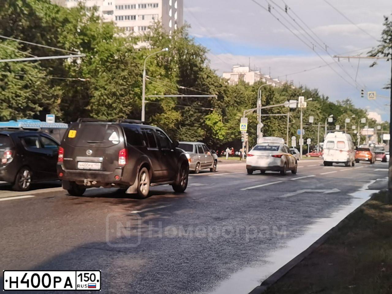 Фото автомобиля NISSAN PATHFINDER, 2008 — госномер К579ТО33. Цвет: ЧЕРНЫЙ