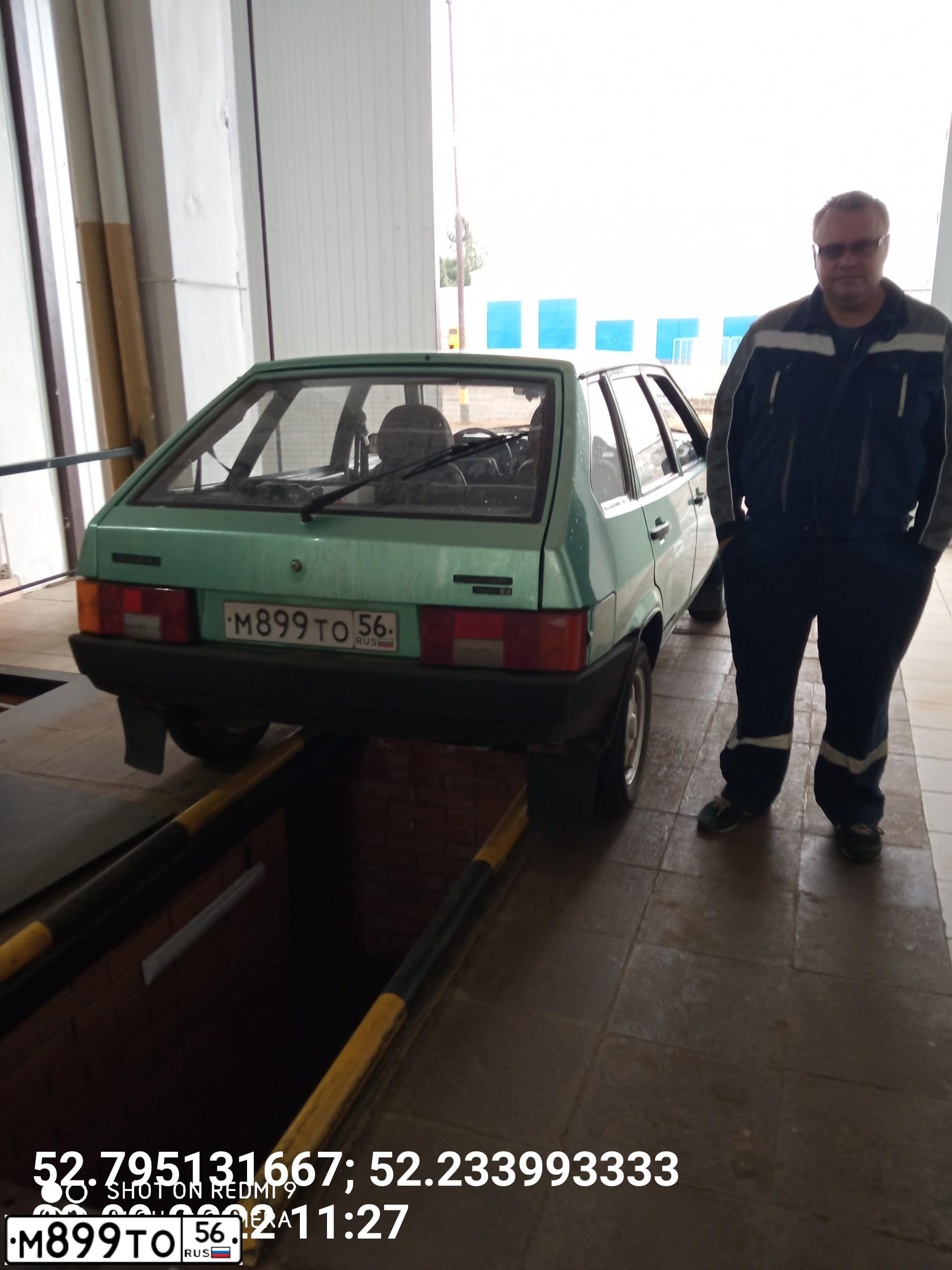 Фото автомобиля LADA 2109 SAMARA, 2003 — госномер М899ТО56. Цвет: СЕРЕБРИСТО-СЕРО-ЗЕЛЕНЫЙ