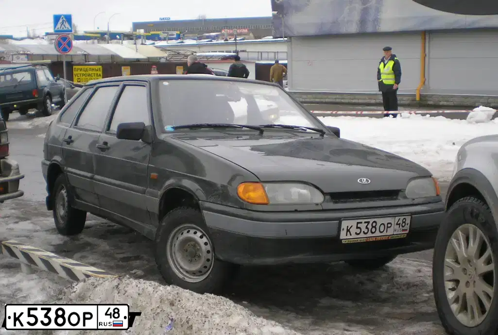 Фото автомобиля LADA 2114 SAMARA, 2006 — госномер Т674НТ31. Цвет: ЗОЛОТИСТЫЙ ТЕМНО-ЗЕЛЕНЫЙ