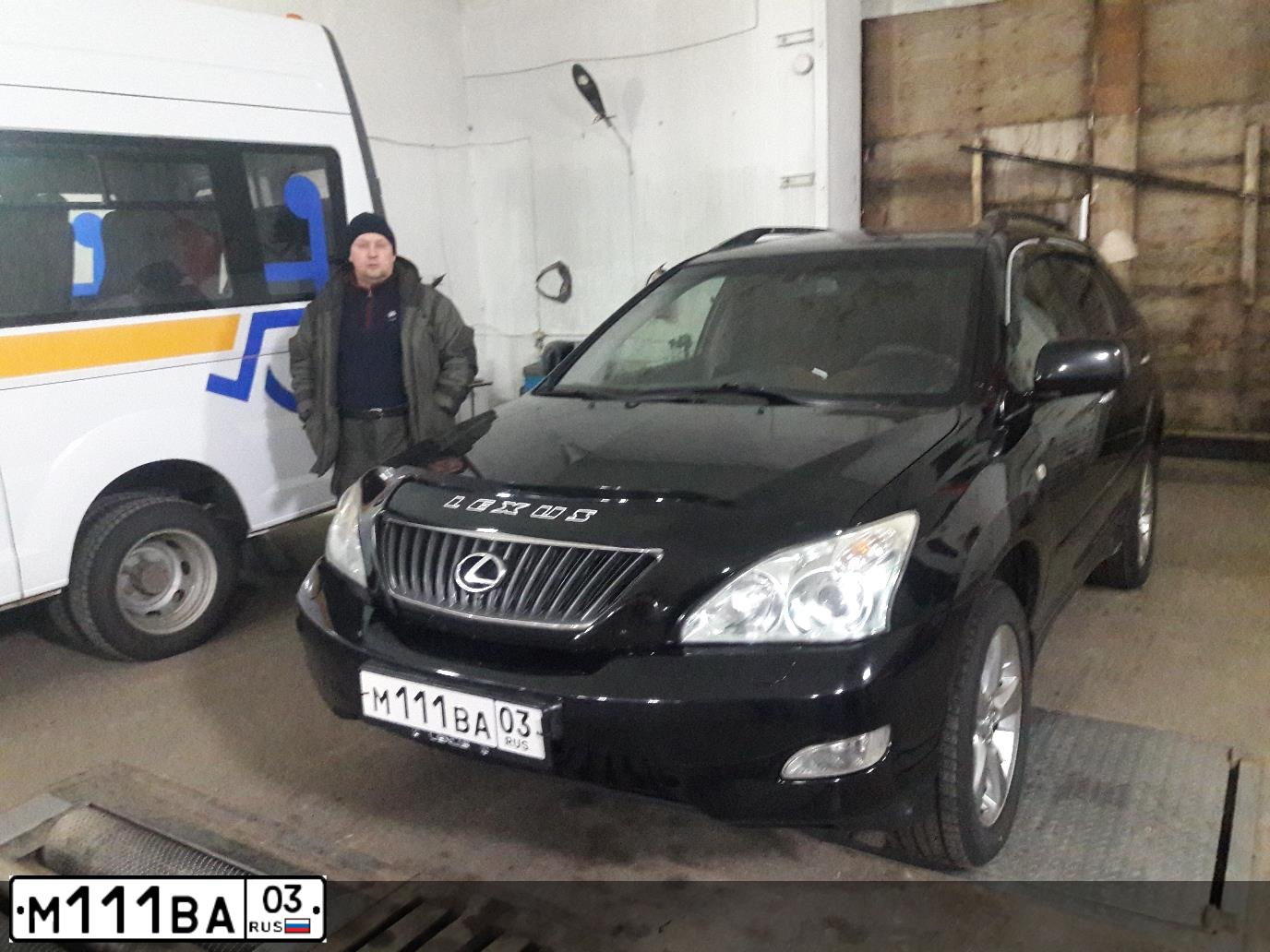 Фото автомобиля LEXUS RX, 2007 — госномер М111ВА03. Цвет: ЧЕРНЫЙ