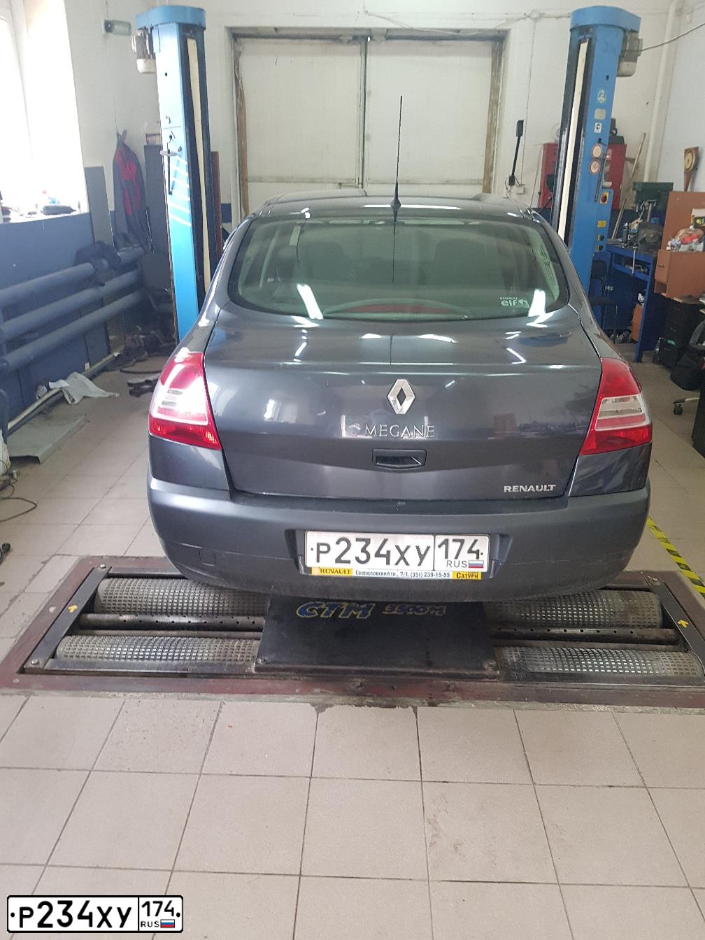 Фото автомобиля RENAULT MEGANE, 2007. Цвет: ТЕМНО-СЕРЫЙ
