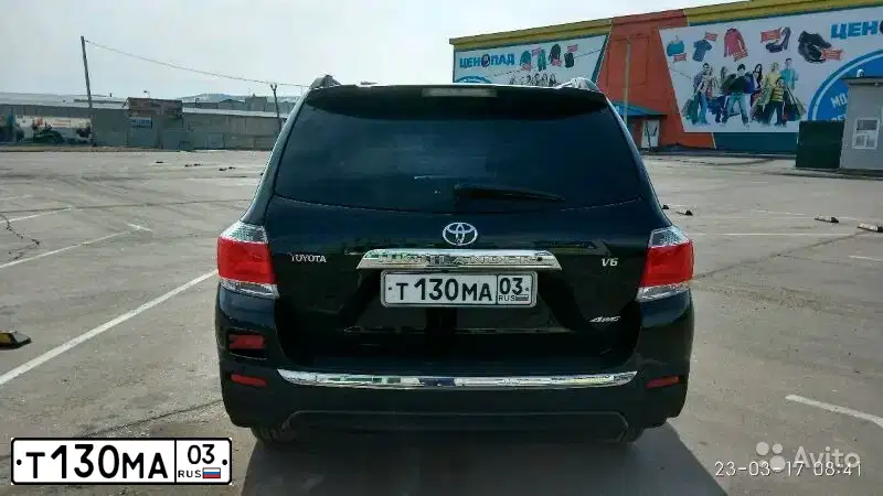 Фото автомобиля TOYOTA HIGHLANDER, 2010 — госномер Т130МА03. Цвет: ЧЕРНЫЙ