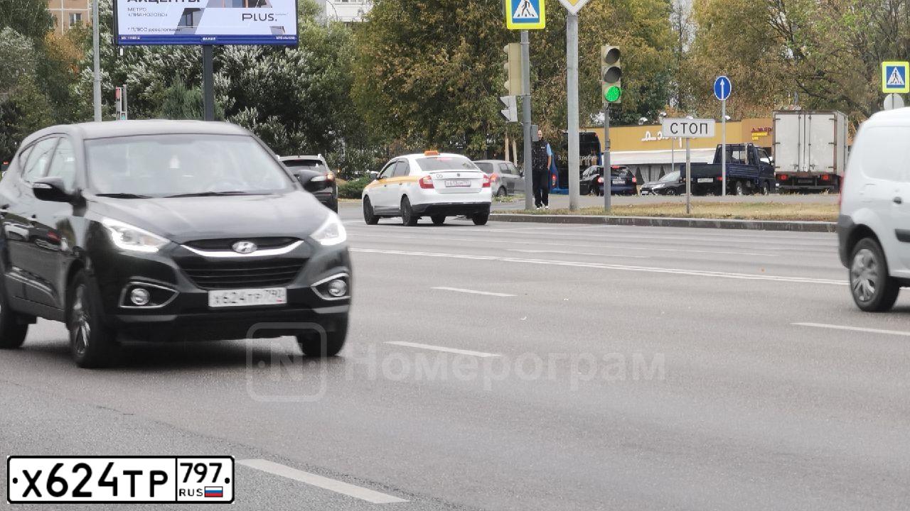 Фото автомобиля BMW X5 XDRIVE 35I, 2011 — госномер Х624ТР797. Цвет: ЧЕРНЫЙ