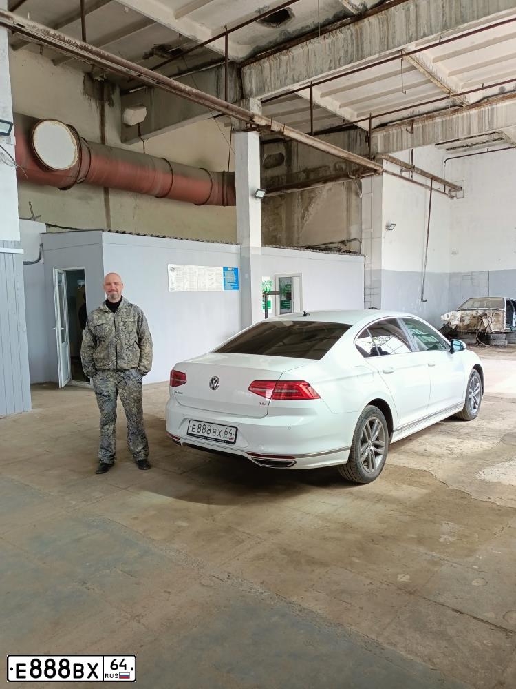 Фото автомобиля VOLKSWAGEN PASSAT, 2012 — госномер Р872МО73. Цвет: ЧЕРНЫЙ