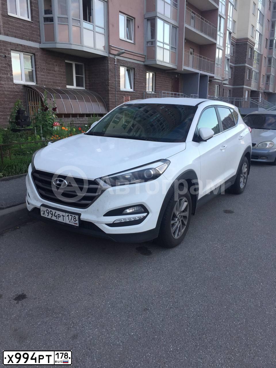 Фото автомобиля HYUNDAI TUCSON, 2017 — госномер Х994РТ178. Цвет: БЕЛЫЙ