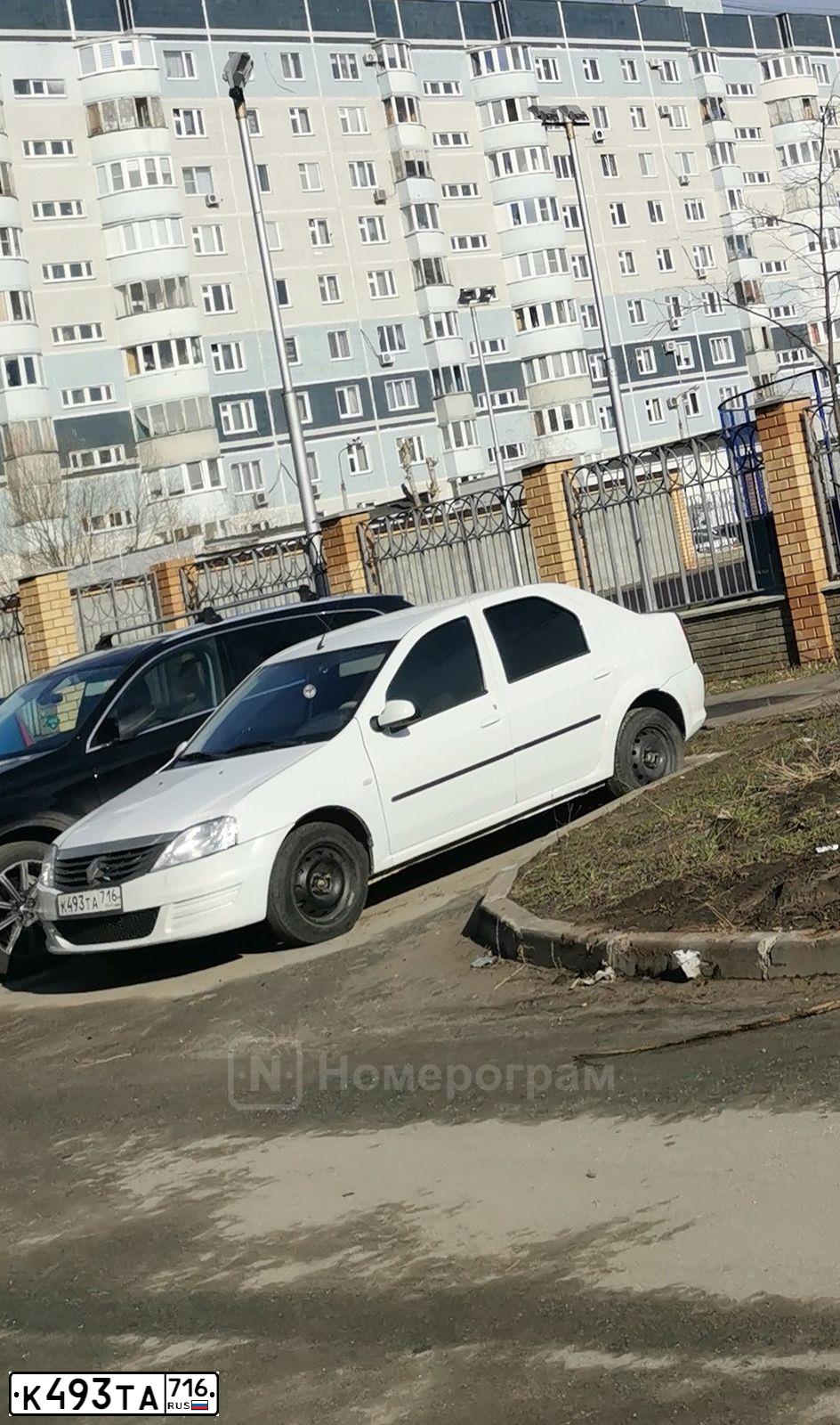 Фото автомобиля RENAULT LOGAN, 2013 — госномер К493ТА716. Цвет: Белый