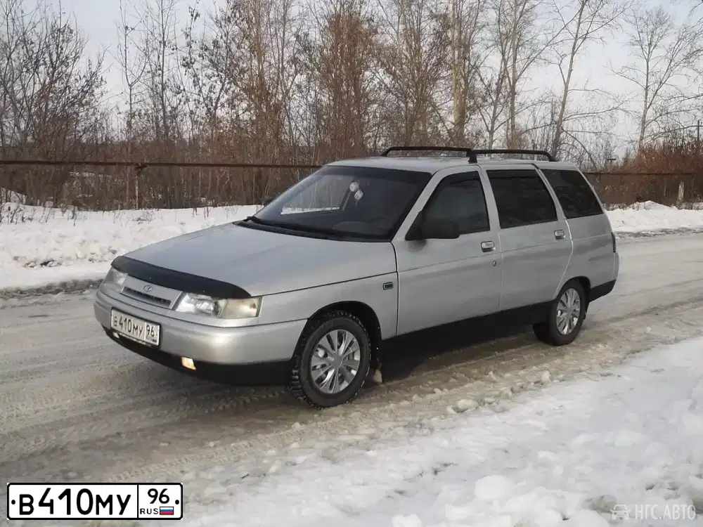 Фото автомобиля LADA 2111, 2002 — госномер Е647АУ196. Цвет: Серый