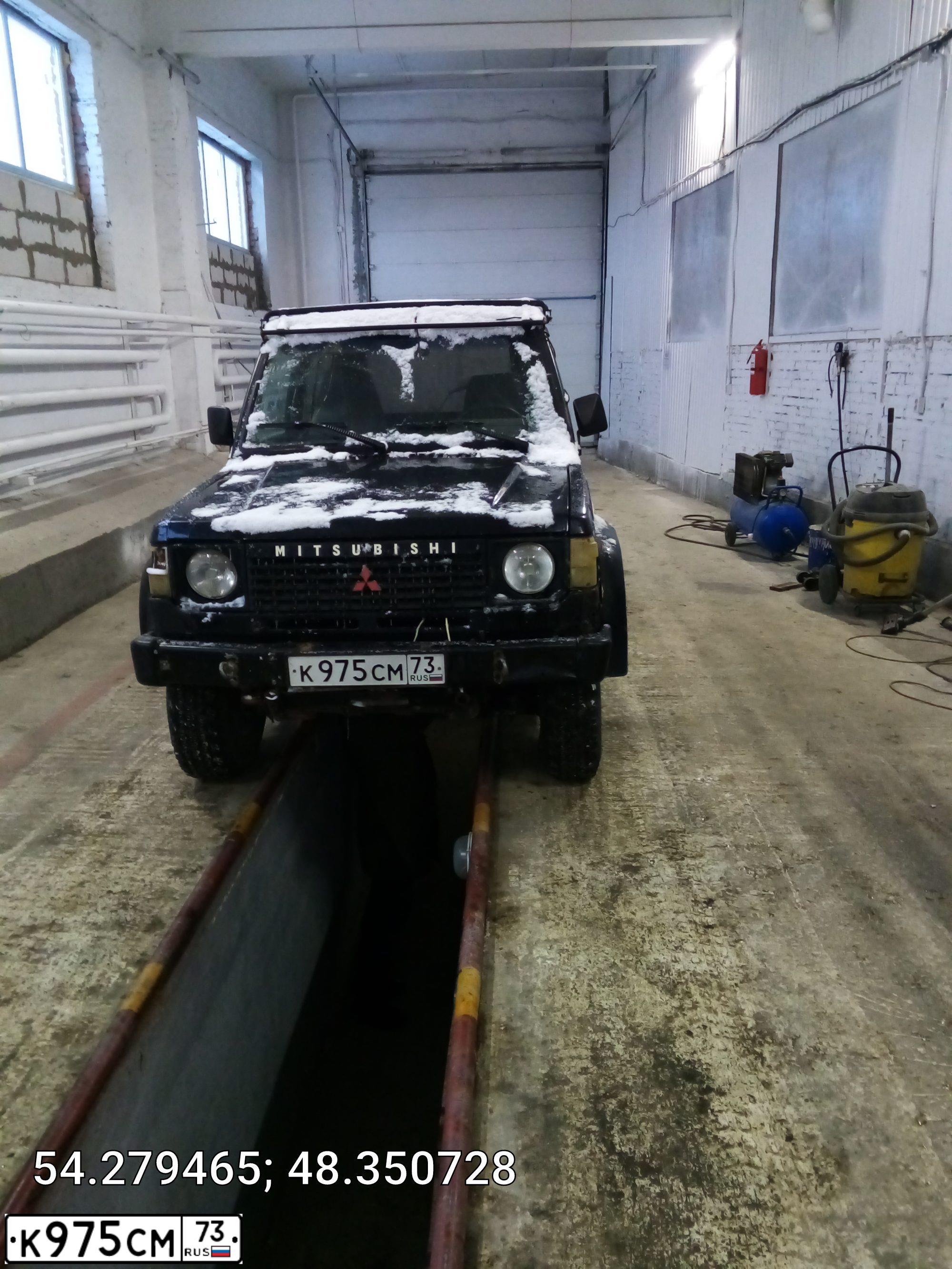 Фото автомобиля MITSUBISHI PAJERO, 1986 — госномер К101ХВ163. Цвет: ЧЕРНЫЙ