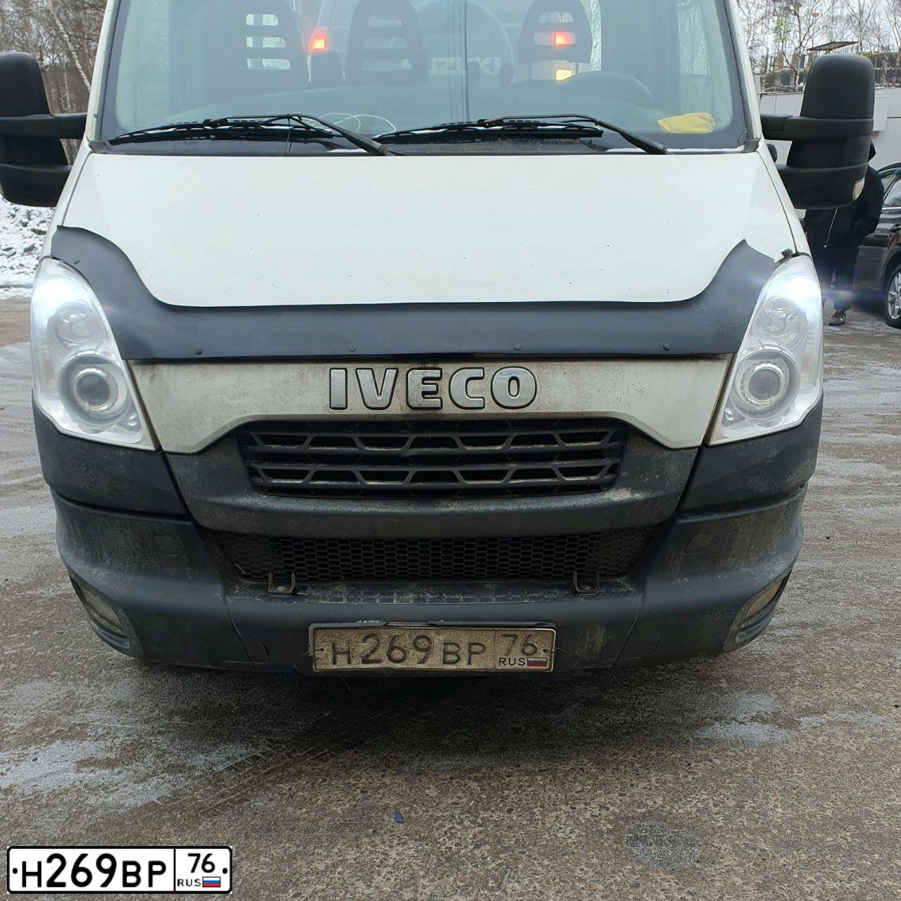 Фото автомобиля IVECO DAILY, 2012 — госномер Н269ВР76. Цвет: Белый