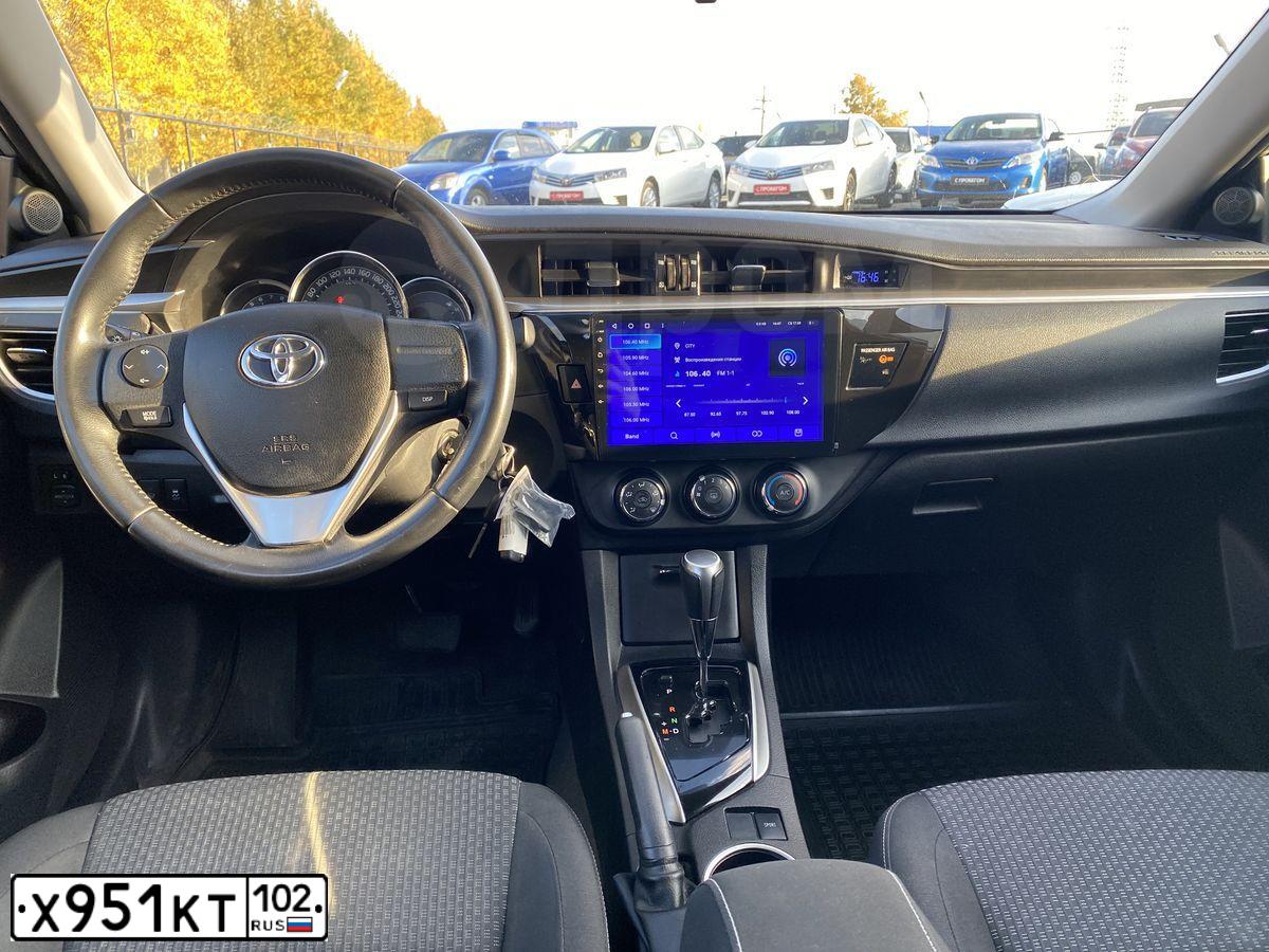 Фото автомобиля NISSAN JUKE, 2013 — госномер Е421СА186. Цвет: Белый