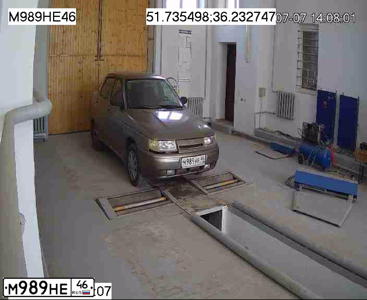 Фото автомобиля LADA 2110, 2002 — госномер М989НЕ46. Цвет: СЕРЕБРИСТО СЕРЫЙ