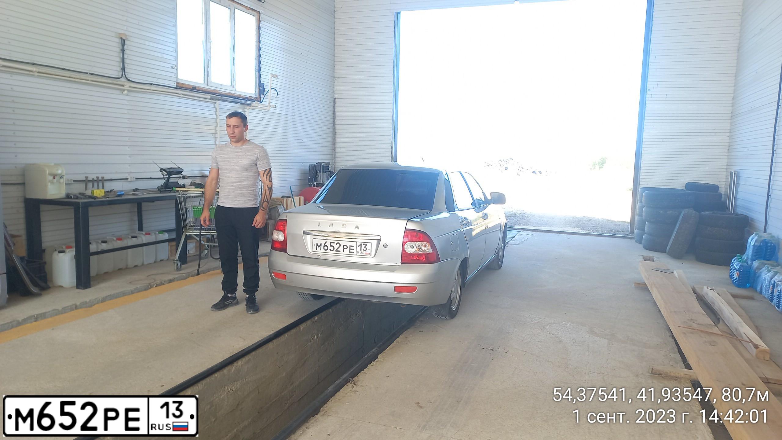 Фото автомобиля LADA 2170 PRIORA, 2008 — госномер Т885ВМ62. Цвет: Светло-Серебристый металлик