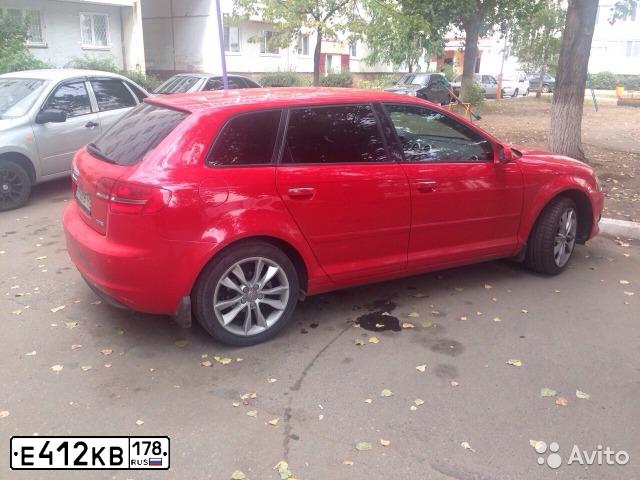 Фото автомобиля AUDI A3, 2011 — госномер Е412КВ178. Цвет: Красный