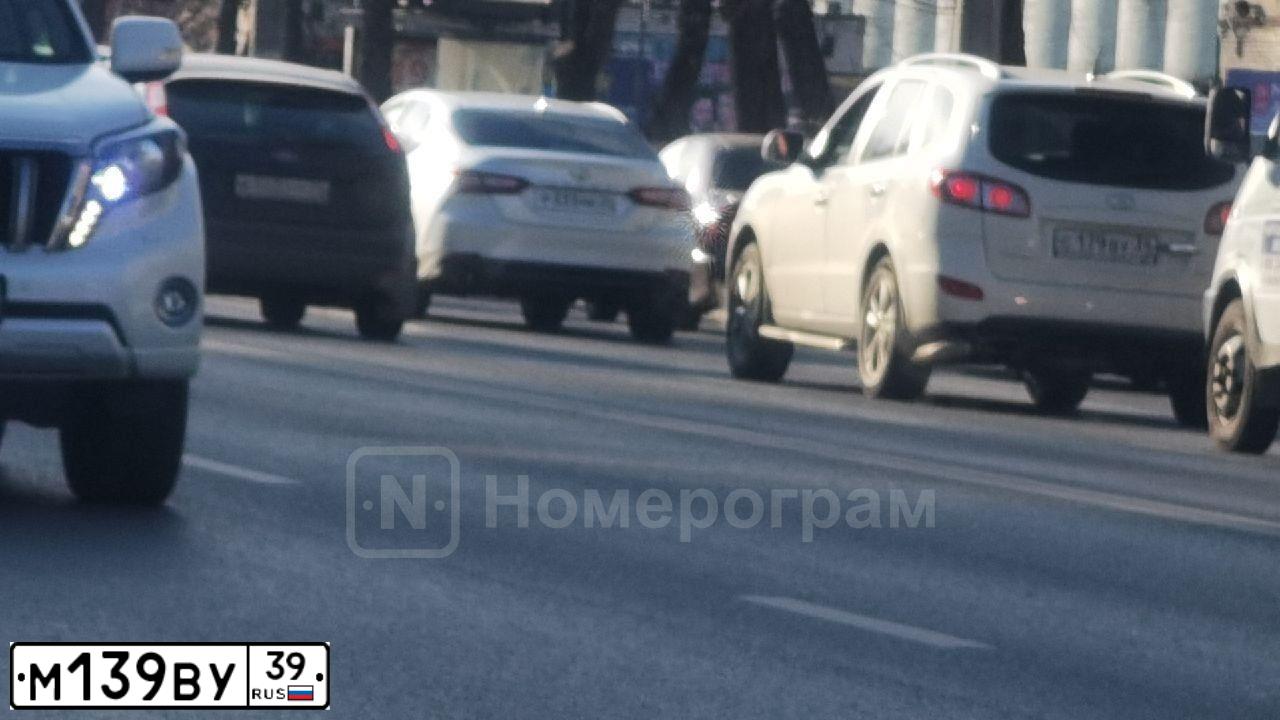 Фото автомобиля BMW 3-SERIES, 1992 — госномер М139ВУ39
