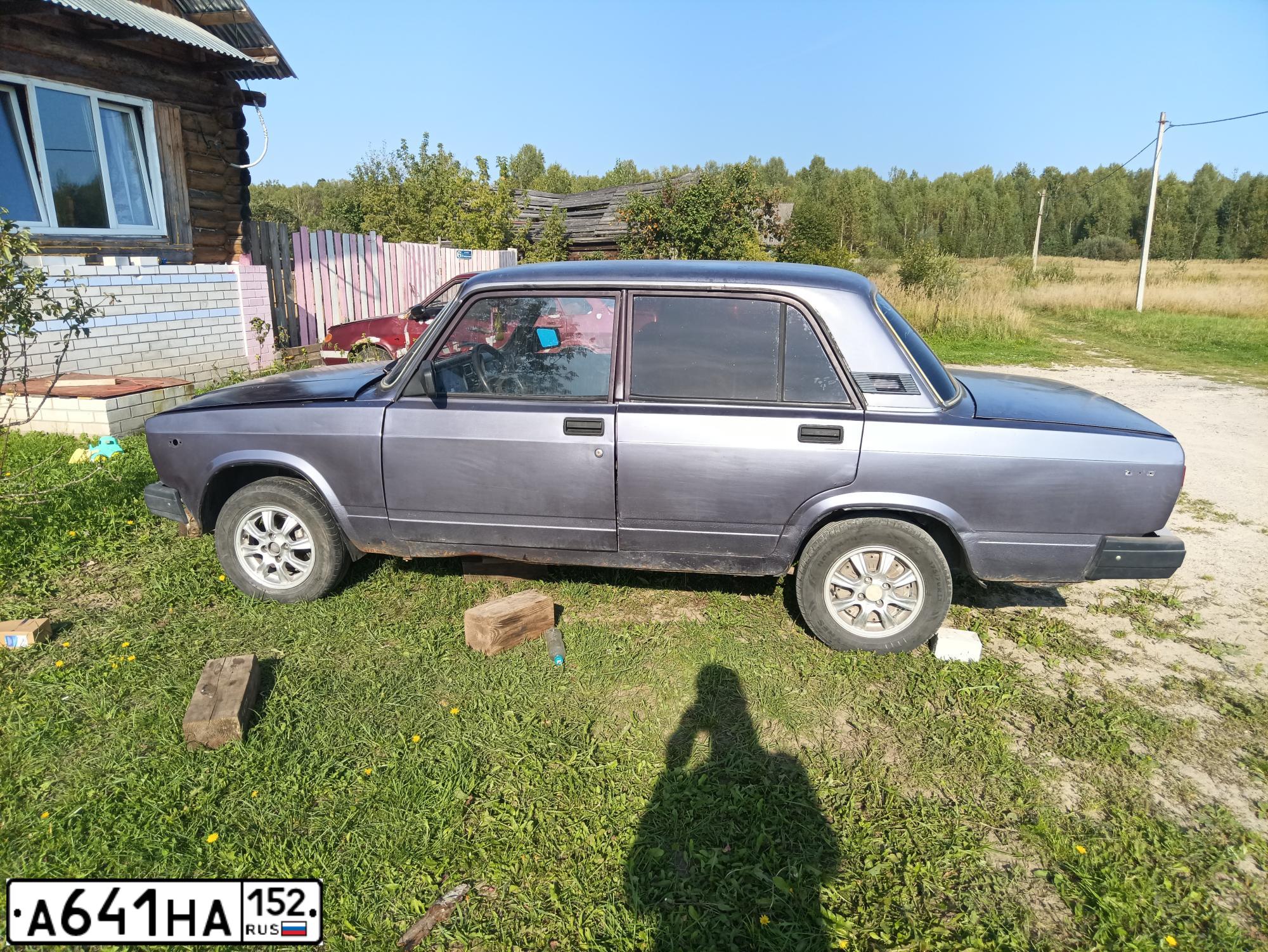 Фото автомобиля LADA 2107, 1998 — госномер А641НА152. Цвет: ФИОЛЕТОВЫЙ