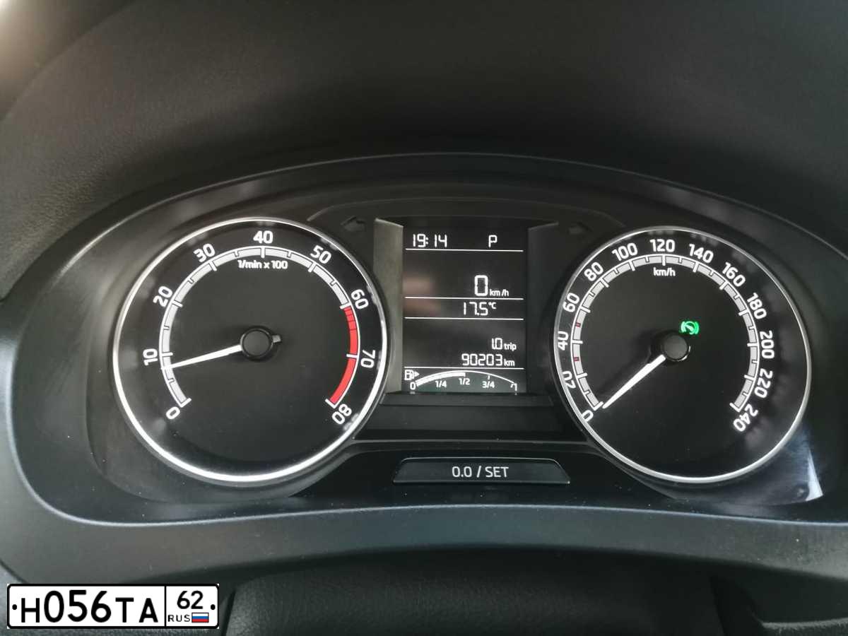 Фото автомобиля SKODA RAPID, 2018 — госномер Е814АН977
