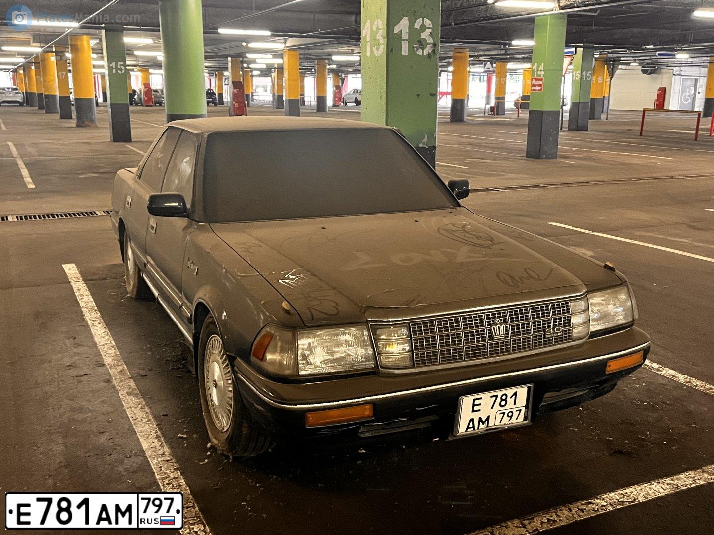 Фото автомобиля TOYOTA CROWN, 1988 — госномер Е781АМ797