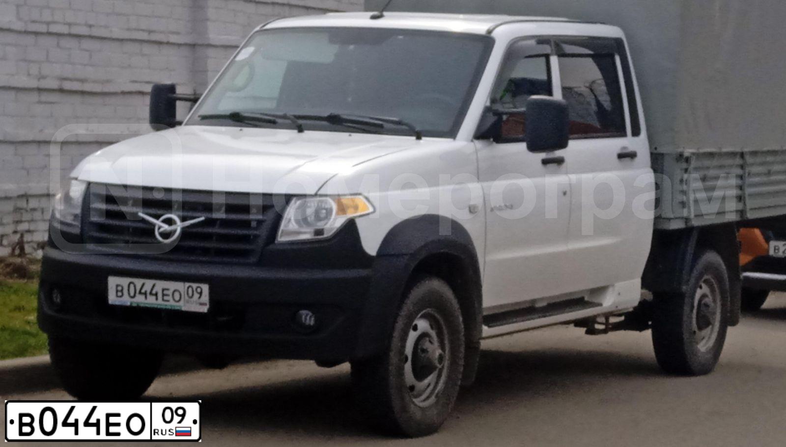 Фото автомобиля UAZ PROFI, 2019 — госномер В044ЕО09. Цвет: БЕЛЫЙ НЕМЕТАЛЛИК