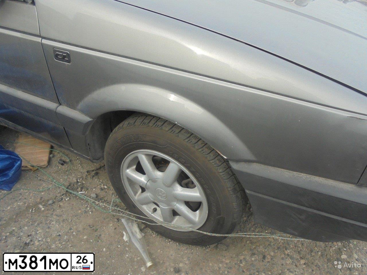 Фото автомобиля VOLKSWAGEN PASSAT, 1988 — госномер Е075РК26. Цвет: ТЕМНО-СЕРЫЙ