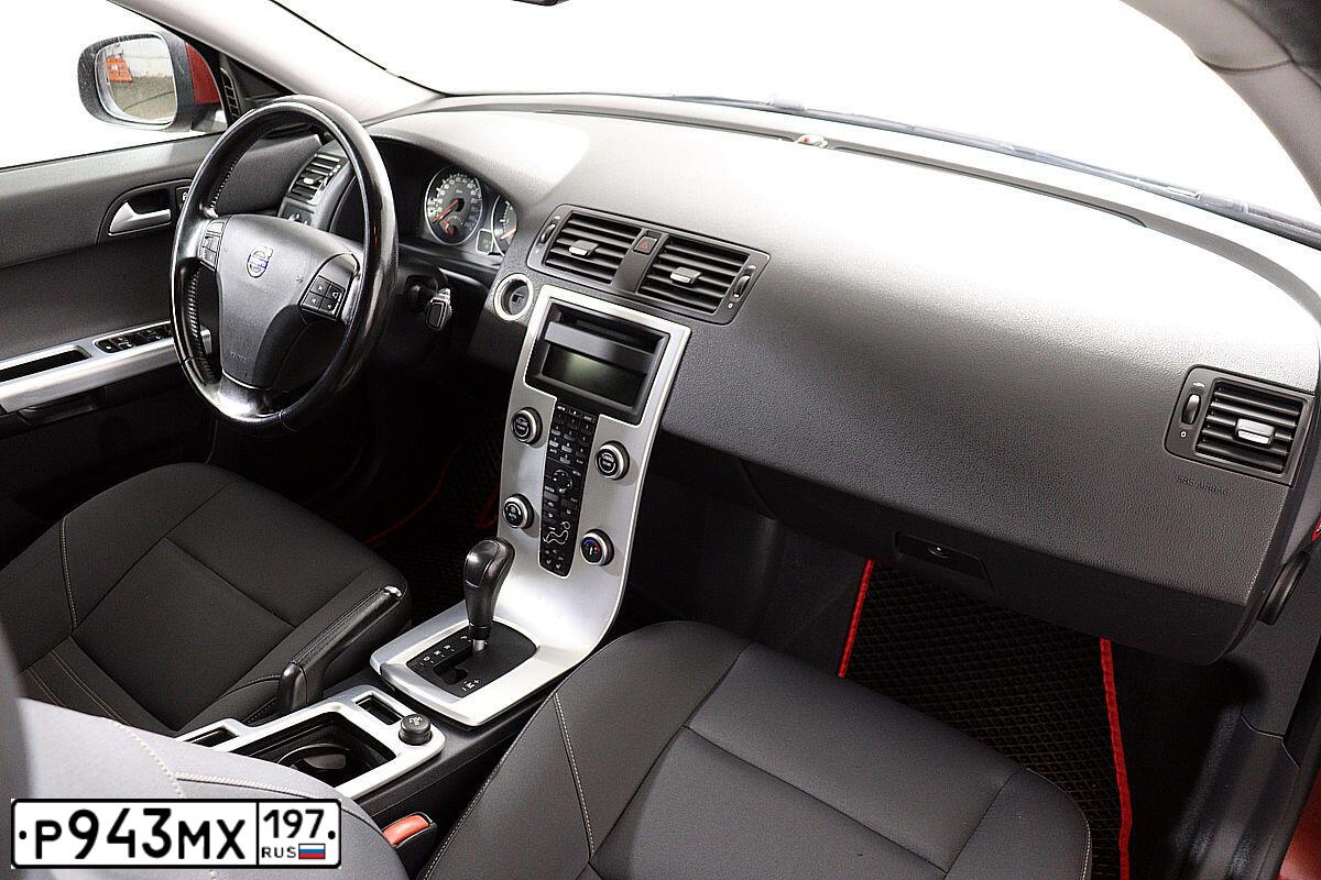 Фото автомобиля ВОЛЬВО S40, 2011 — госномер С678ВЕ40. Цвет: Красный