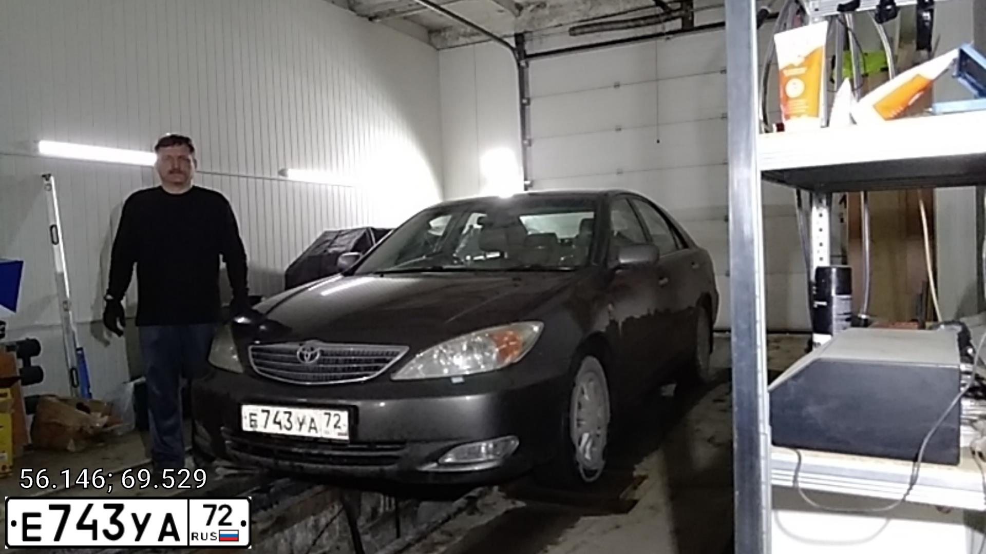 Фото автомобиля TOYOTA CAMRY, 2003 — госномер Е743УА72. Цвет: СЕРЫЙ
