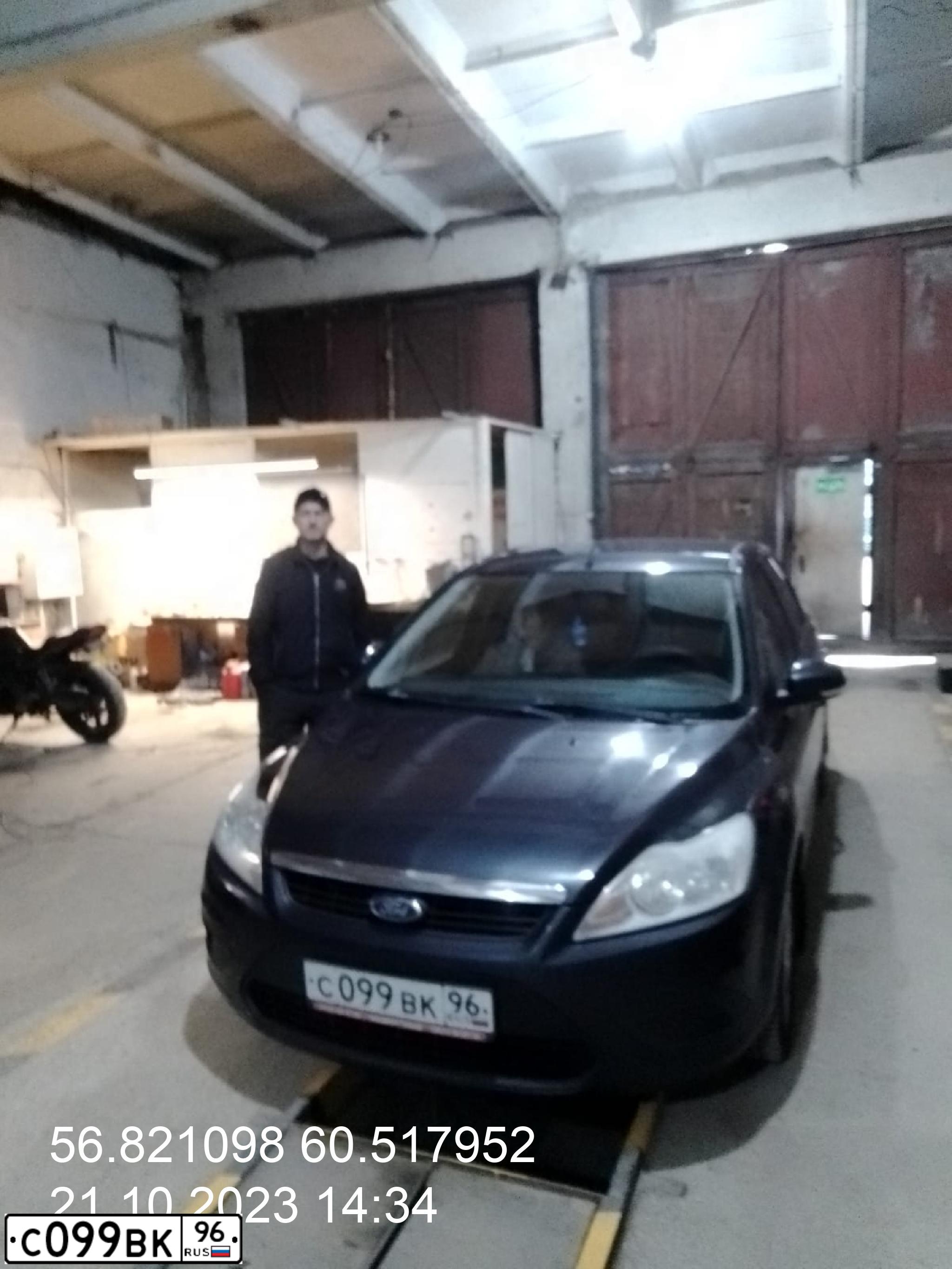 Фото автомобиля FORD FOCUS, 2008 — госномер У393ХС196