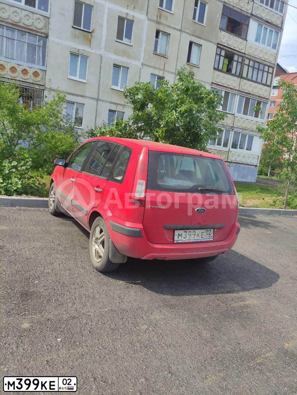 Фото автомобиля FORD FUSION, 2006 — госномер М399КЕ02. Цвет: КРАСНЫЙ