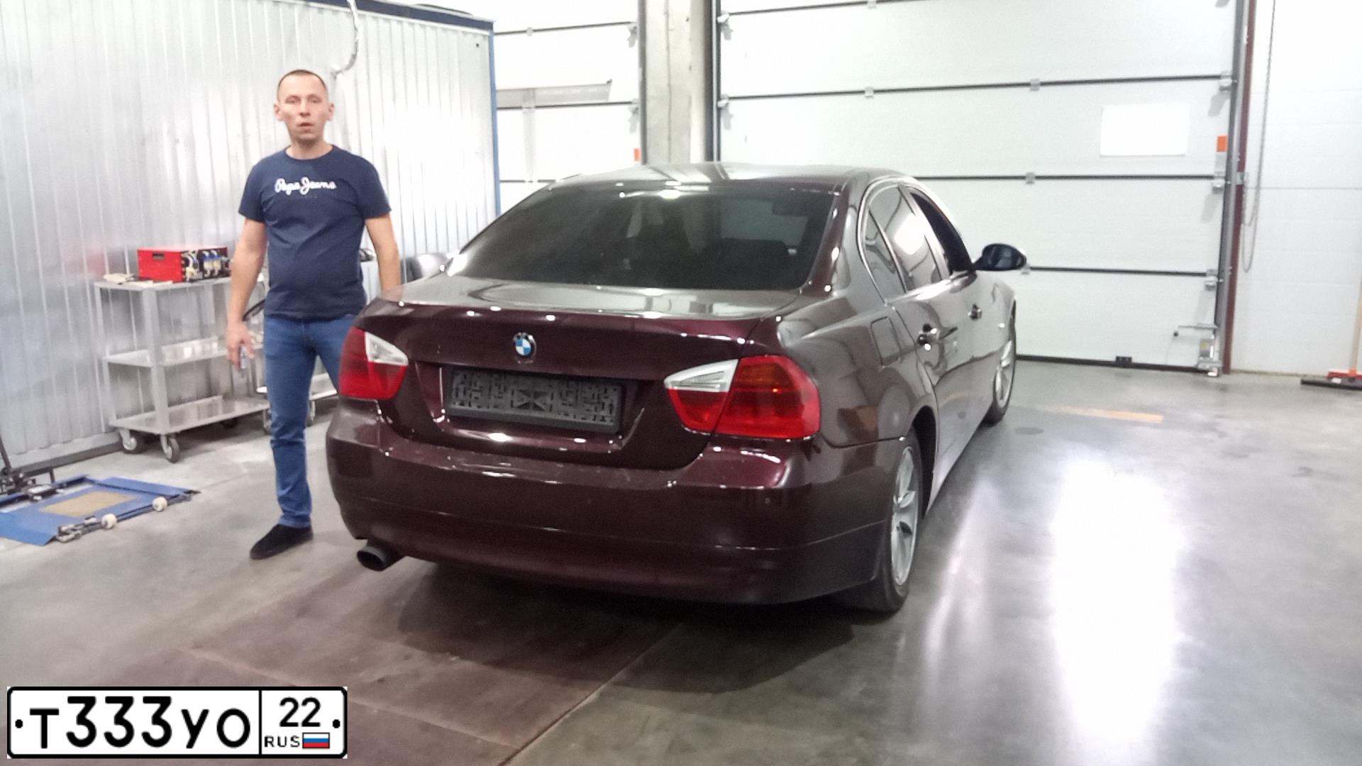 Фото автомобиля БМВ 320 I, 2008 — госномер Е625МТ07. Цвет: Красный