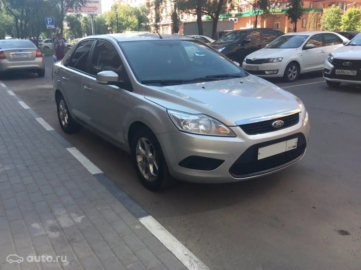 Фото автомобиля FORD FOCUS, 2008 — госномер У546ВВ790. Цвет: БЕЖЕВЫЙ