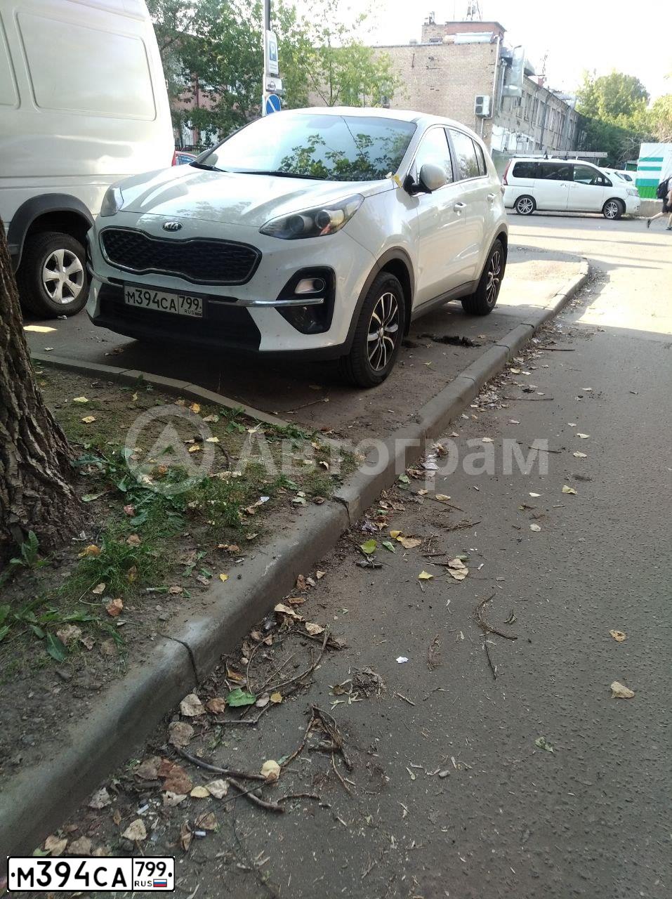 Фото автомобиля KIA SPORTAGE, 2019 — госномер М394СА799. Цвет: Белый