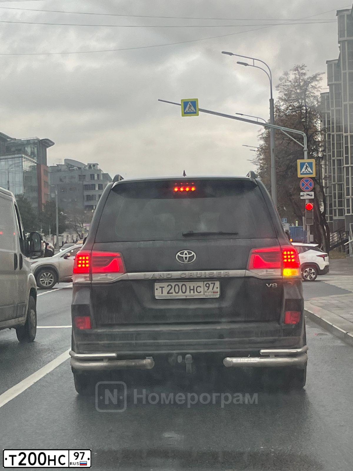 Фото автомобиля LADA 2111 LADA, 2004 — госномер Р550КМ797. Цвет: КРАСНЫЙ ТЕМНЫЙ