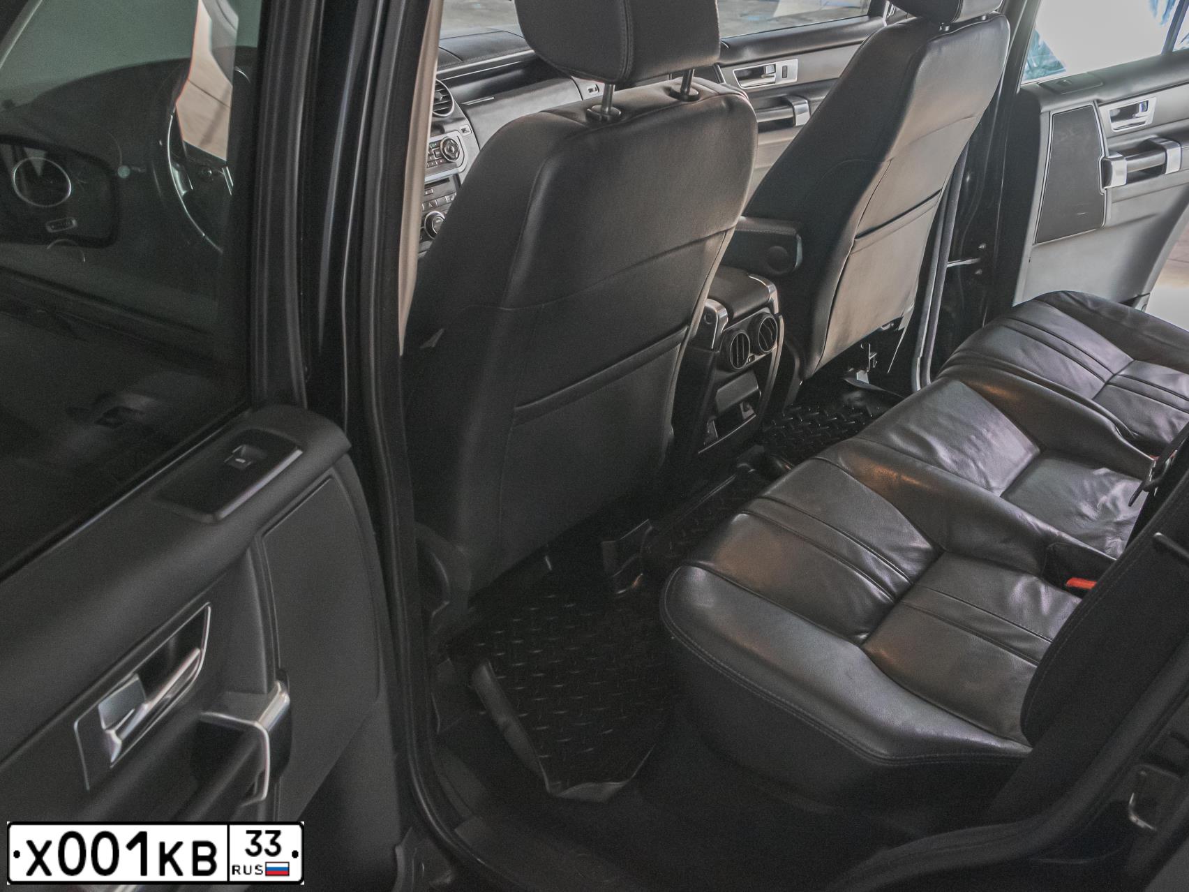 Фото автомобиля LANDROVER DISCOVERY, 2013 — госномер Х001КВ33. Цвет: ЧЕРНЫЙ