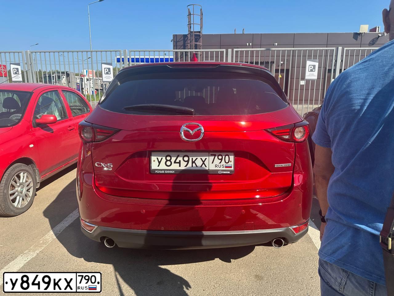 Фото автомобиля MAZDA CX-5, 2022 — госномер С187ЕР40. Цвет: Красный