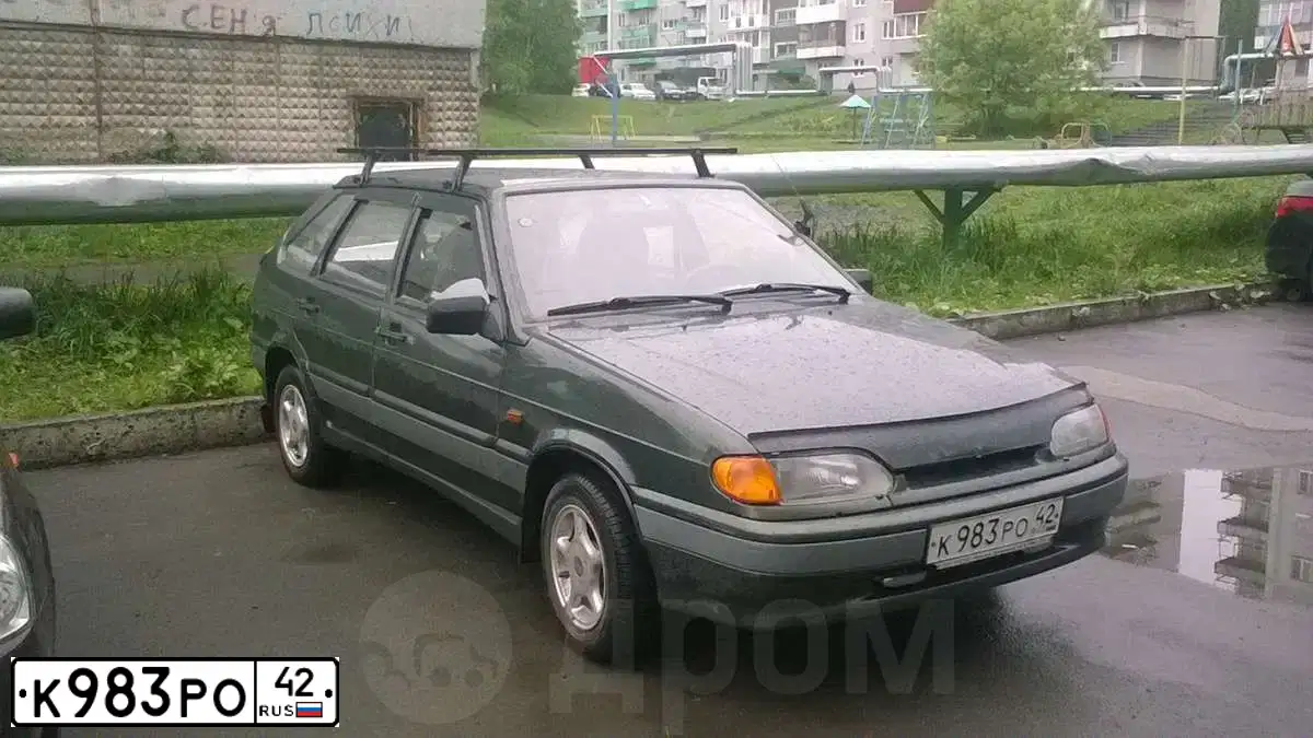 Фото автомобиля LADA 2114 SAMARA, 2006 — госномер У887ОЕ142. Цвет: ЗОЛОТИСТЫЙ ТЕМНО-ЗЕЛЕНЫЙ